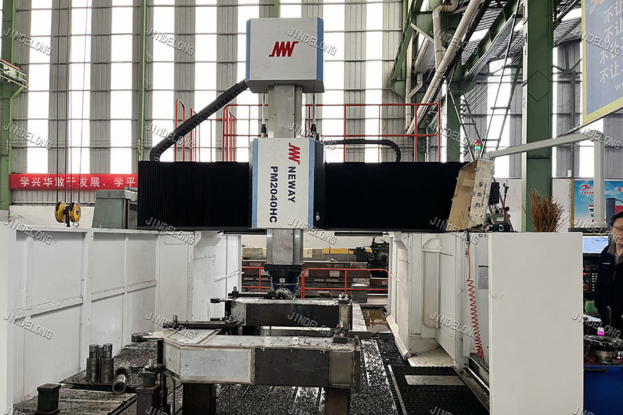 Little Dragon Gate Machining Center
