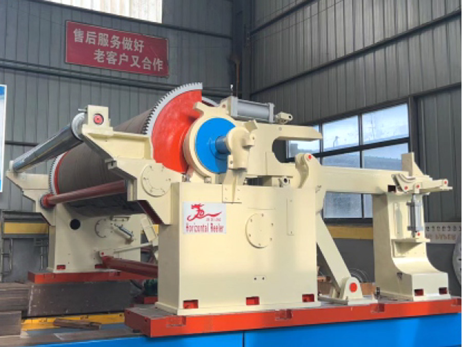 Paper roll machine