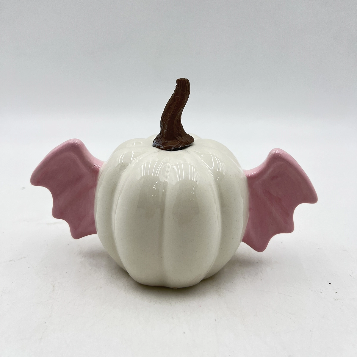 HY231413 Winged Pumpkin