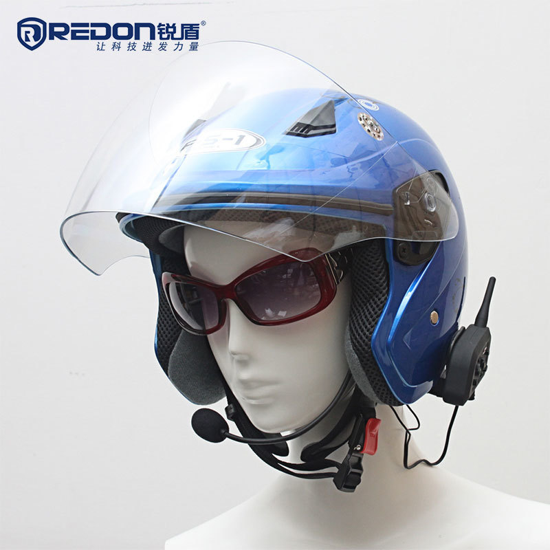 Communication helmet