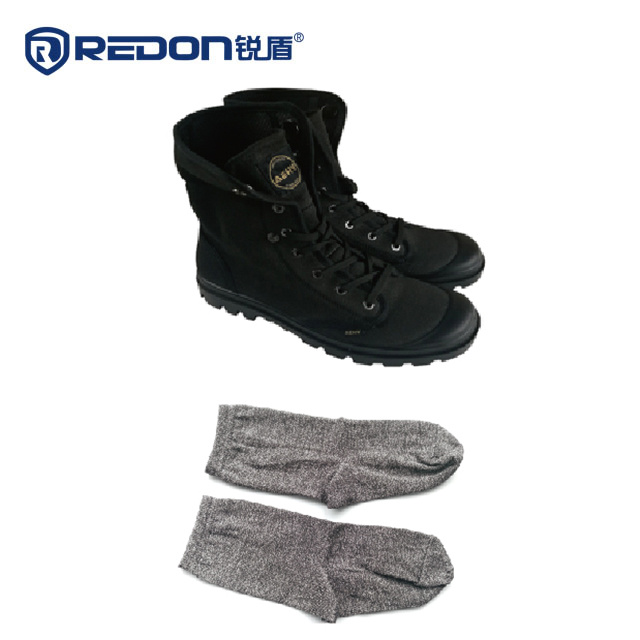 New anti cutting shoes and socks