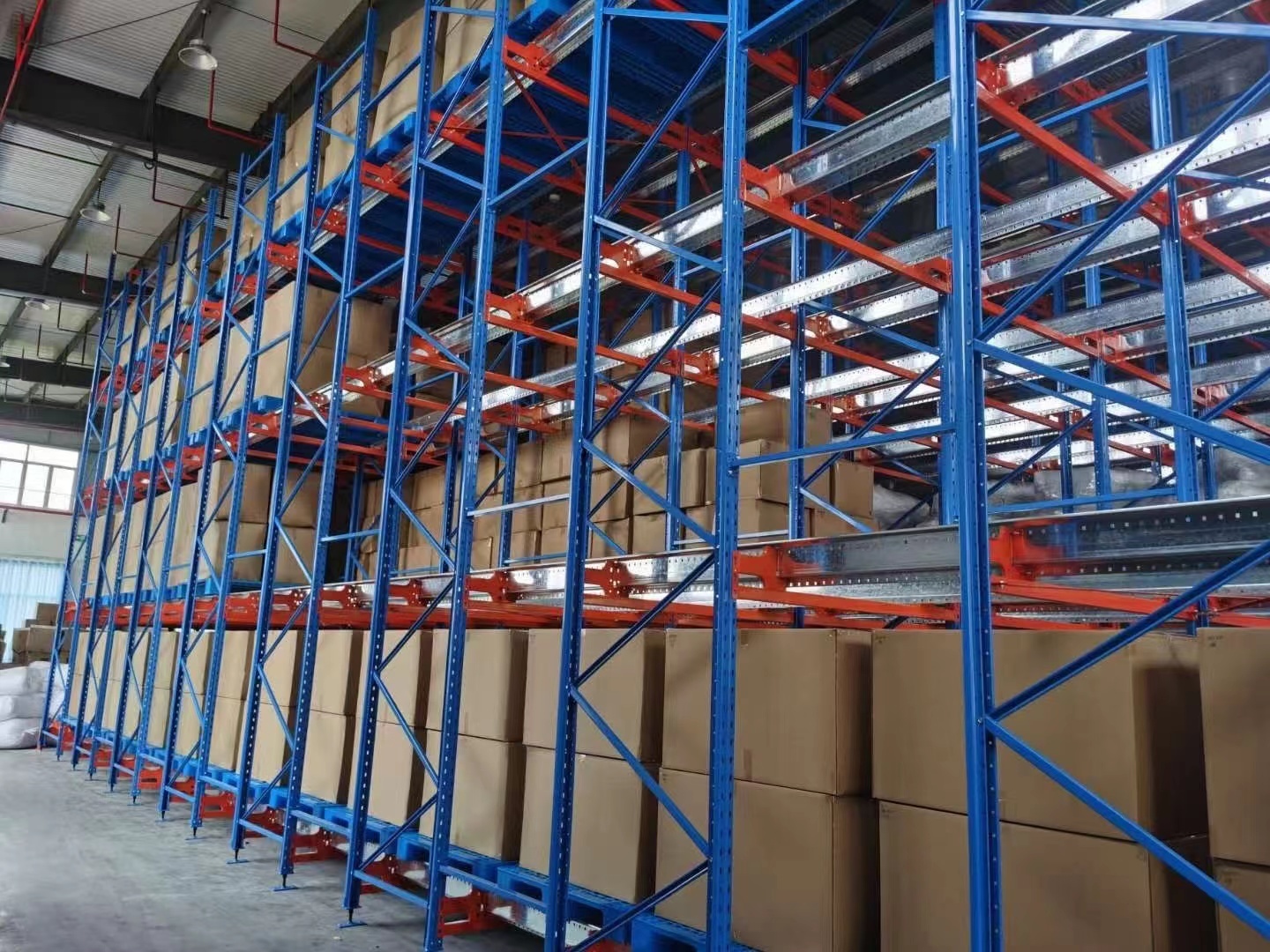 Heavy Duty Radio Shuttle Racking