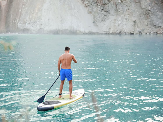 What are the benefits of paddleboarding?