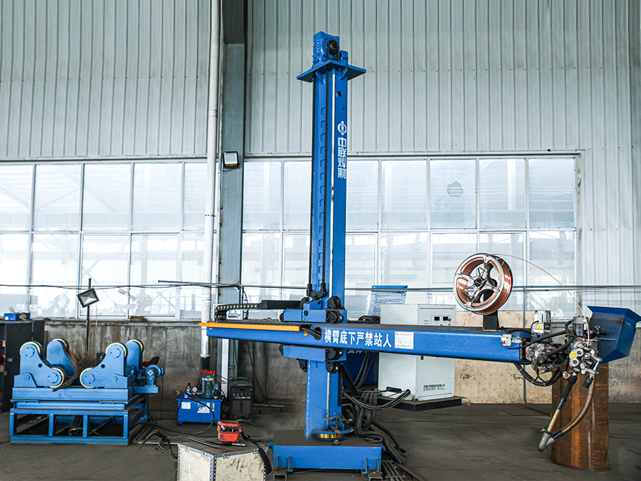 Submerged arc welding machine