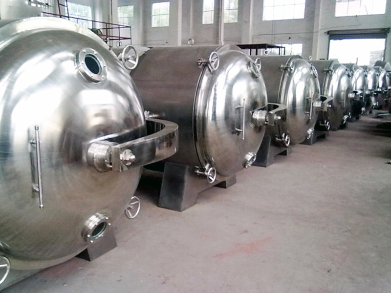 Circular vacuum dryer