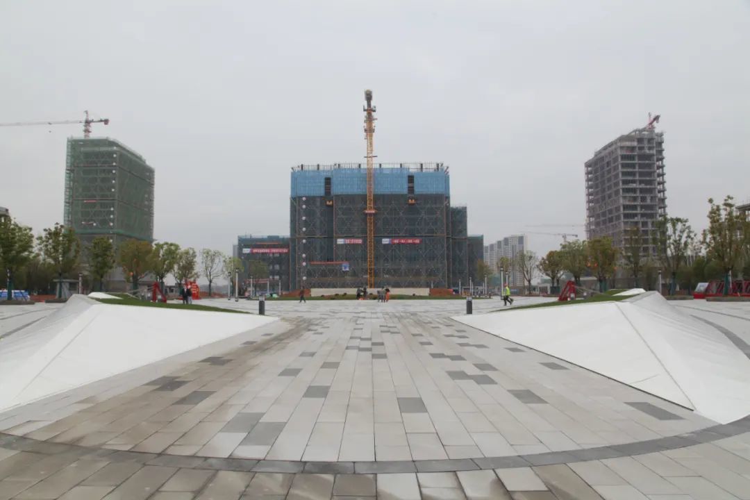 江西上饶科技创新服务区A区障碍灯项目顺利安装并成功试运行