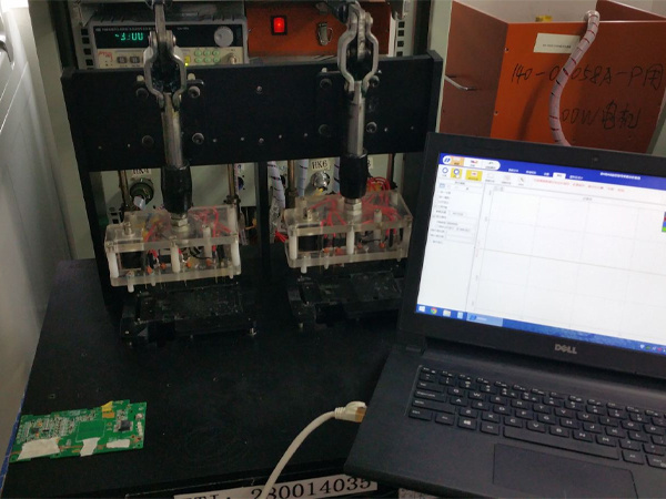 PCB板螺絲鎖緊應(yīng)力測試