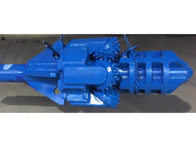 Extra roller cone rock reamer