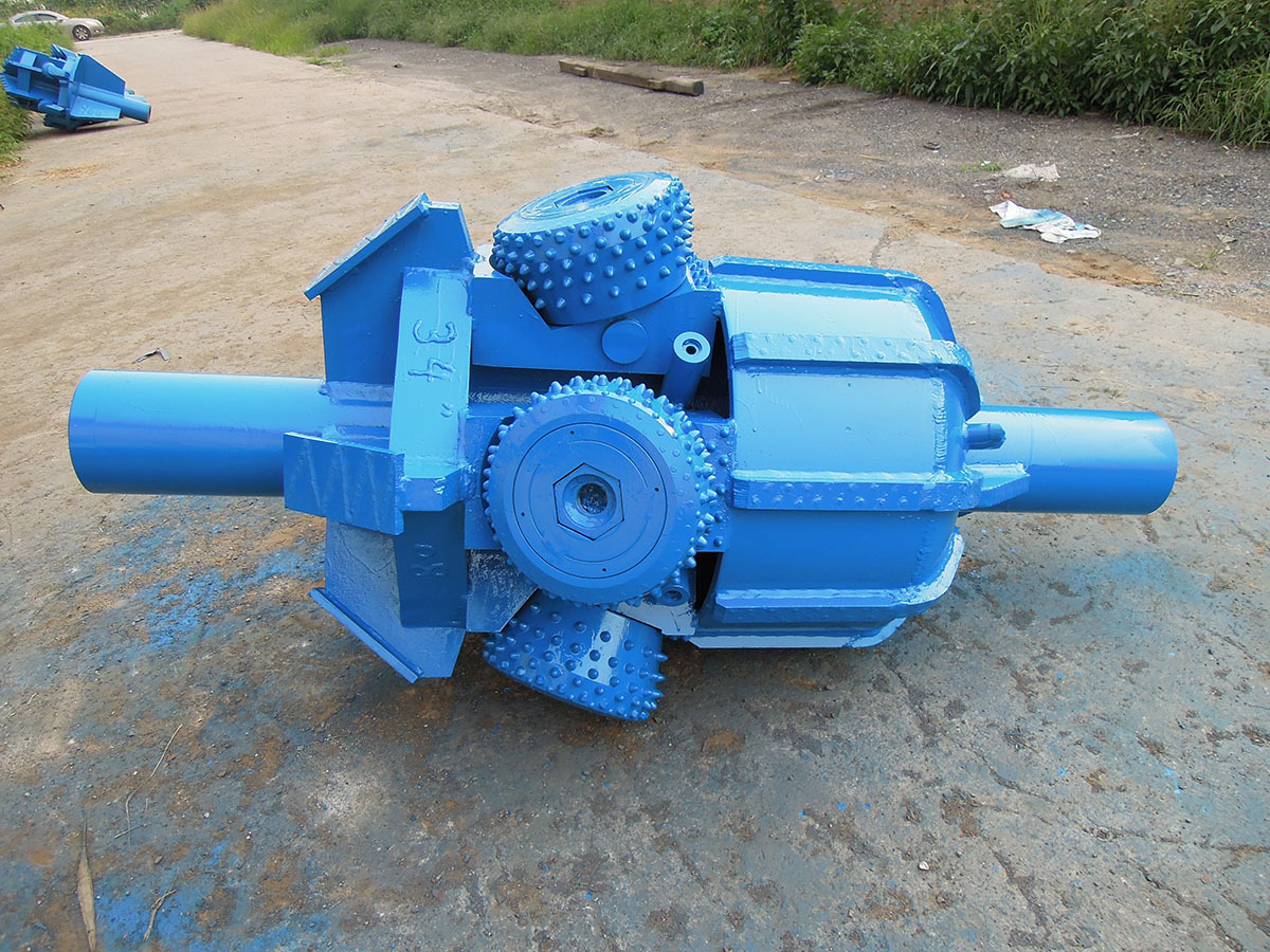 cutter reamer with lengthen centralizer