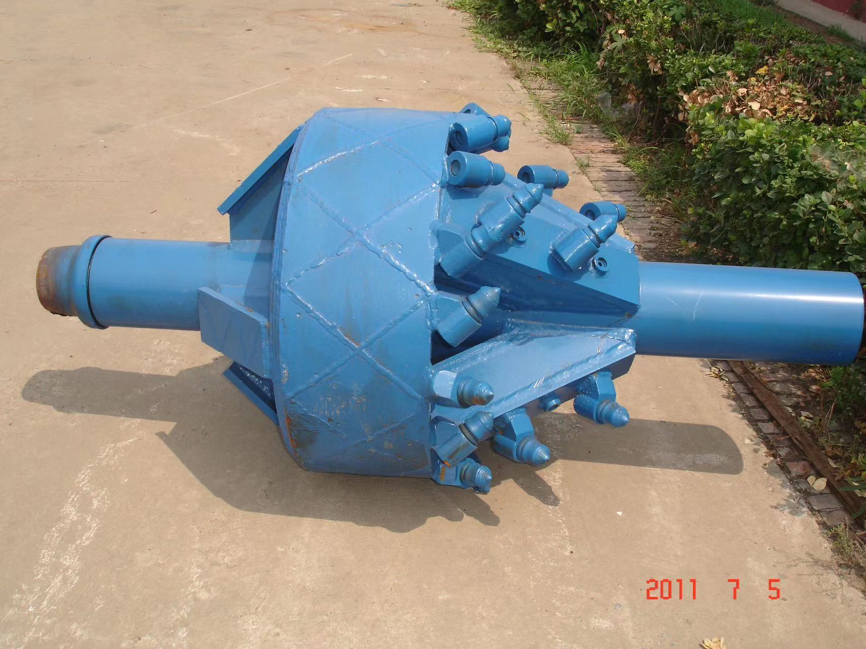 Soil reamer