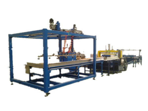 Pressurized packaging palletizing line