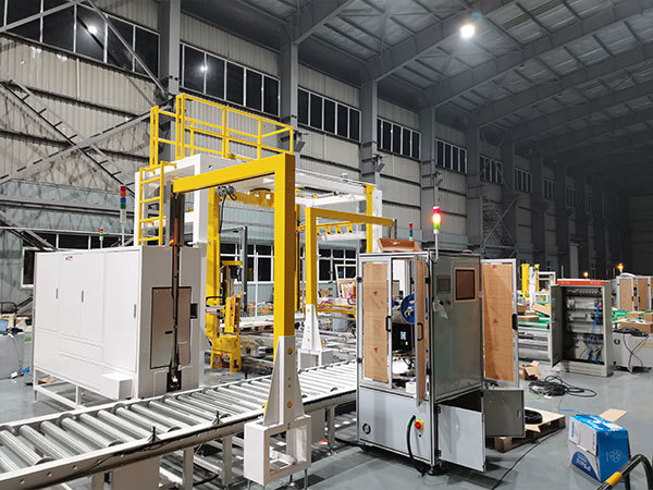 Keyboard packaging machine
