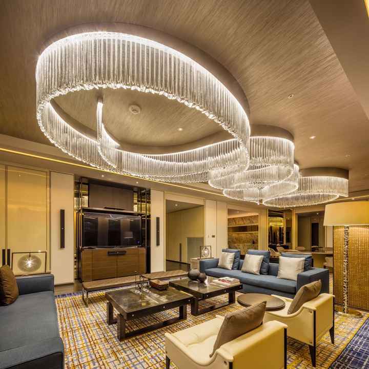 Spiral Round Luxury Gold Pendant Lighting Dinning Hotel Project Restaurant Decorative Ring Crystal High Ceiling Chandeliers