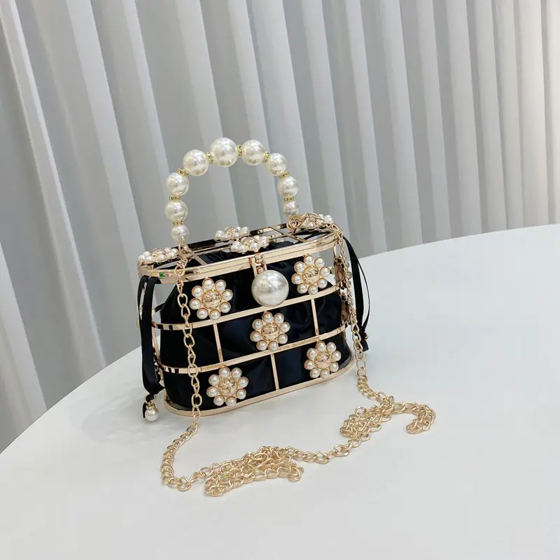 Exploring the Allure of Rhinestone Pearl Bucket Handbags: A Perfect Blend of Glamour and Utility