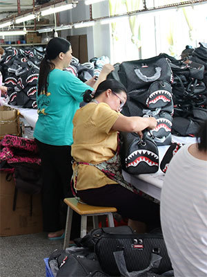 Packing & Labeling Packing & Labeling