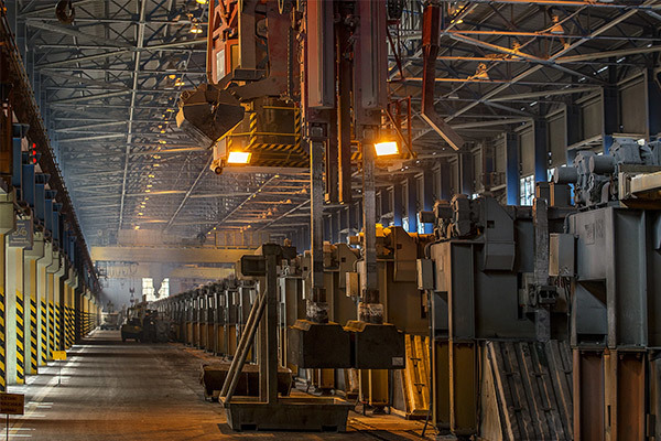 The widespread application of steel in life