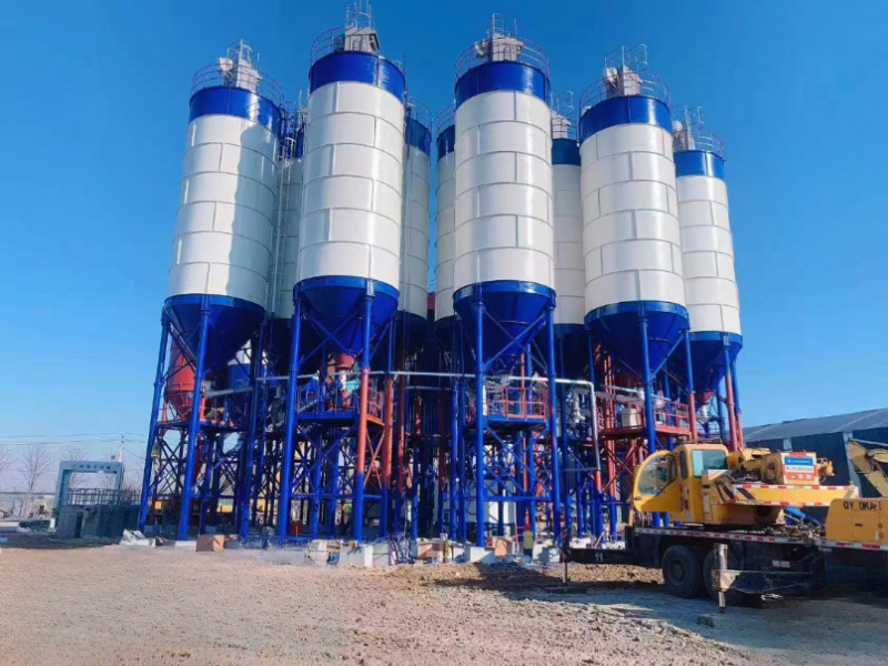 Bolted type cement silo