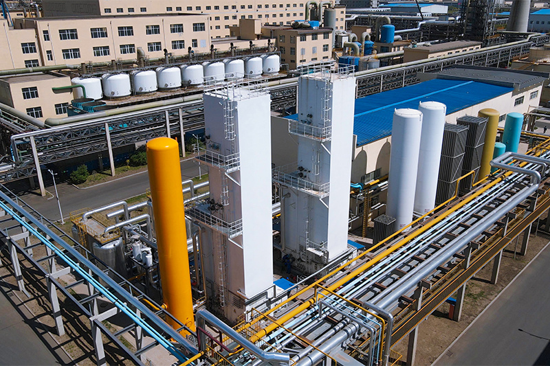 Air separation and liquefaction plant