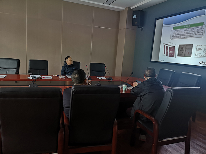 客戶來訪公司進(jìn)行實(shí)地參觀考察