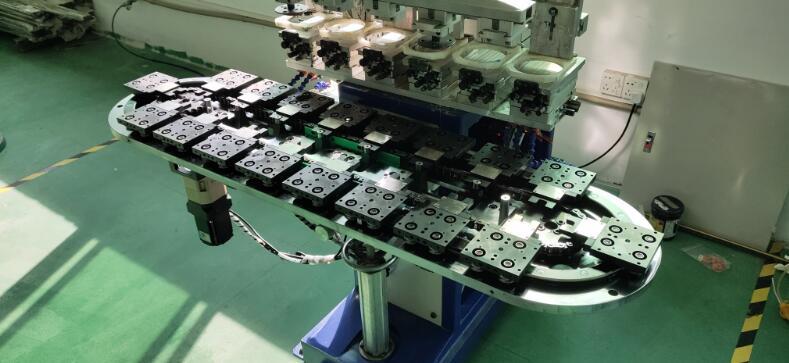 The characteristics of vertical circular guide rail conveyor line