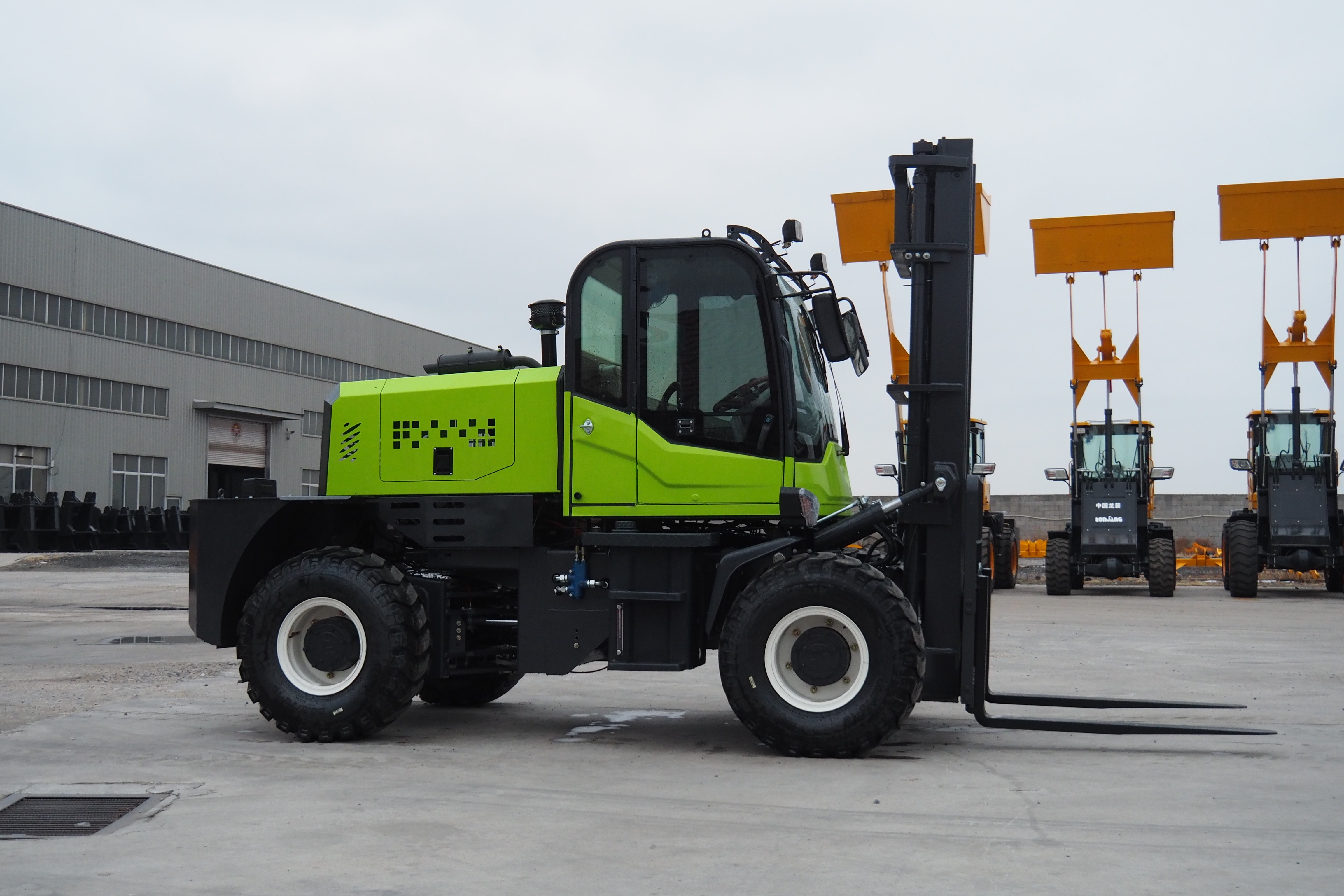 Rear steering forklift series
