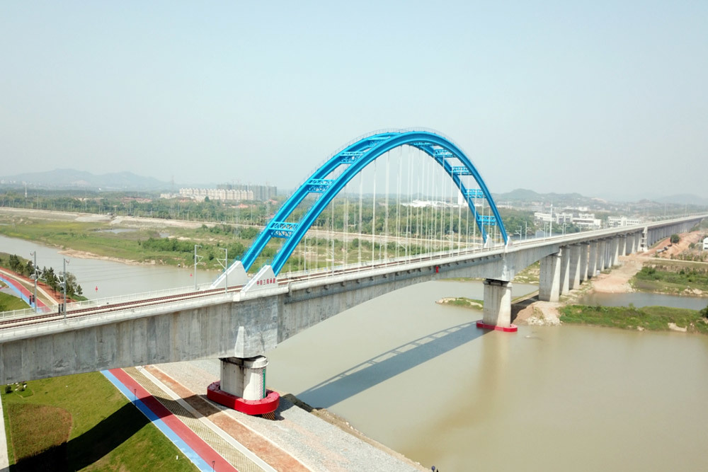 Qihe River Bridge on Yellow-Yellow Railway