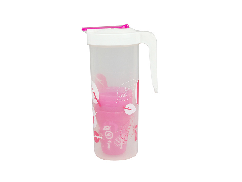 Plastic Jug With 4 Cup