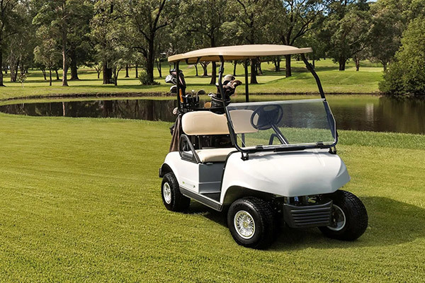 New style of green travel, new partner of golf course