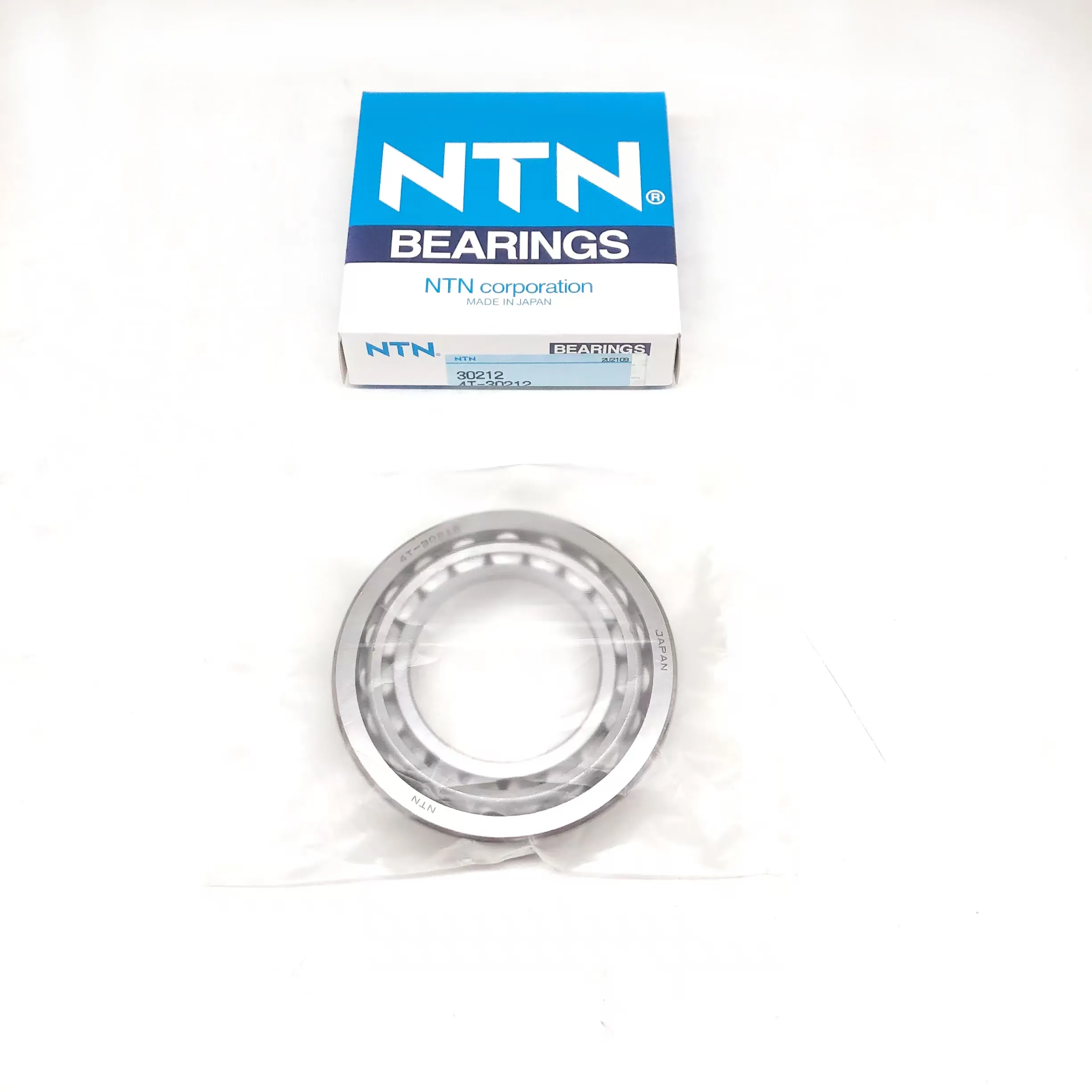 Japan NTN Brand Tapered Roller Bearings 30212