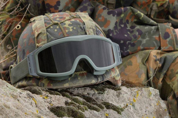 New carbon fiber riot helmet officially released