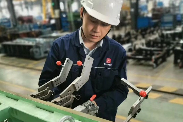 礼赞劳动者·奋进新时代｜湖南晓光工人代表：以“工匠”之心锤炼新时代劳模风范