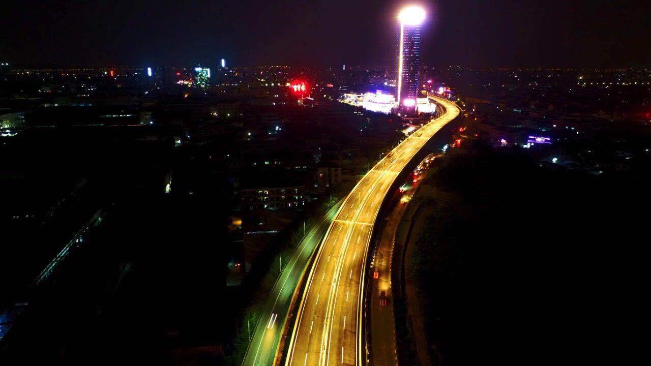 大良南国路快速化夜景