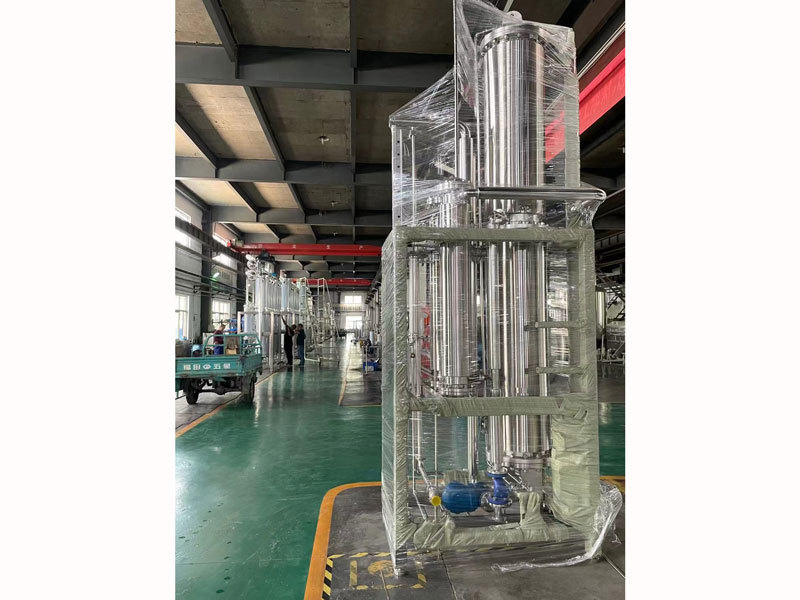 High-purity steam generator