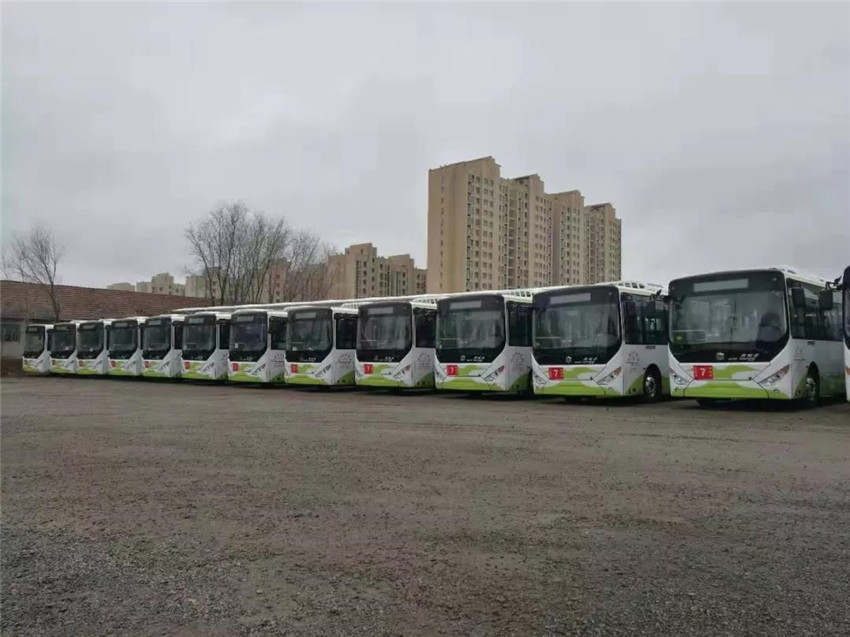 永昌公交新能源車輛和充電樁建設(shè)投入使用