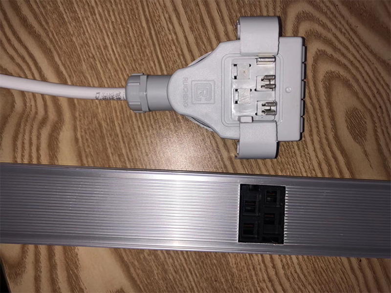 照明型母線槽