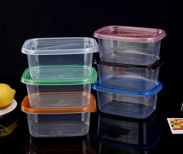 Disposable injection molding box