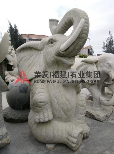 翘鼻吉象