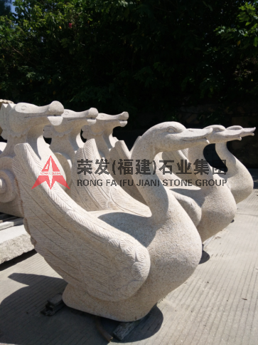吐水天鹅