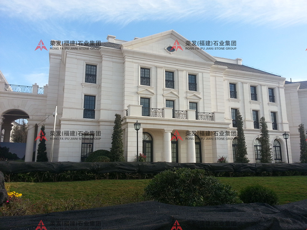 華府俊園·滇池ONE商業(yè)區(qū)幕墻工程