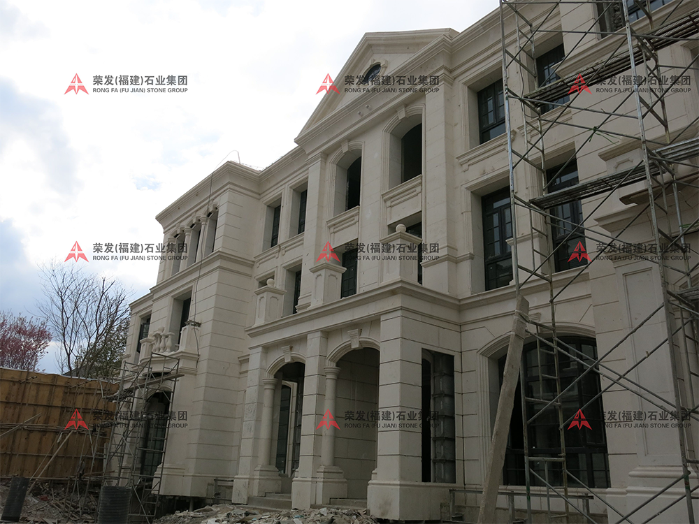 華府俊園·滇池ONE商業(yè)區(qū)幕墻工程
