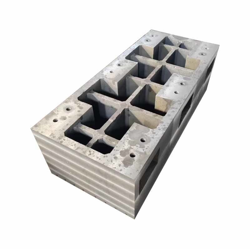 Customized heterogeneous castings