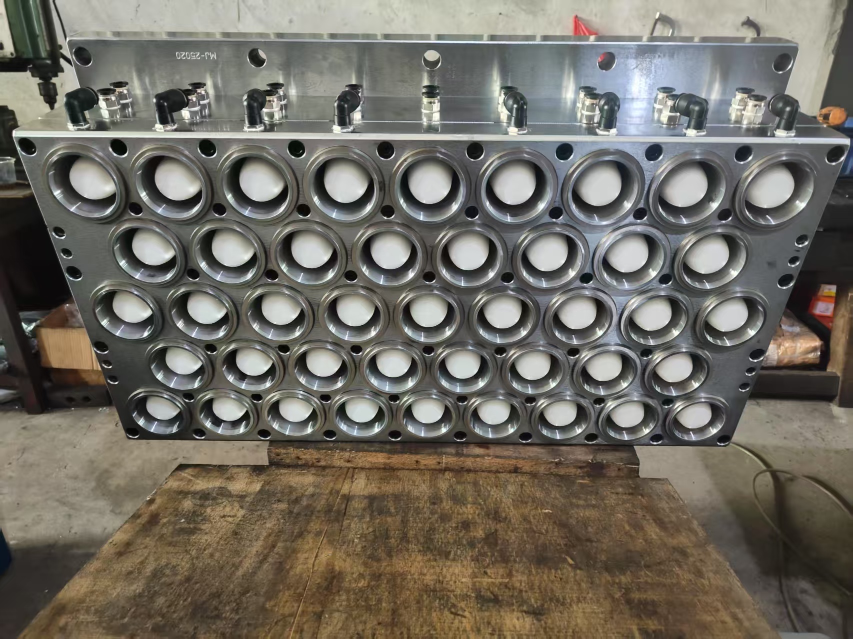 cup mold-up