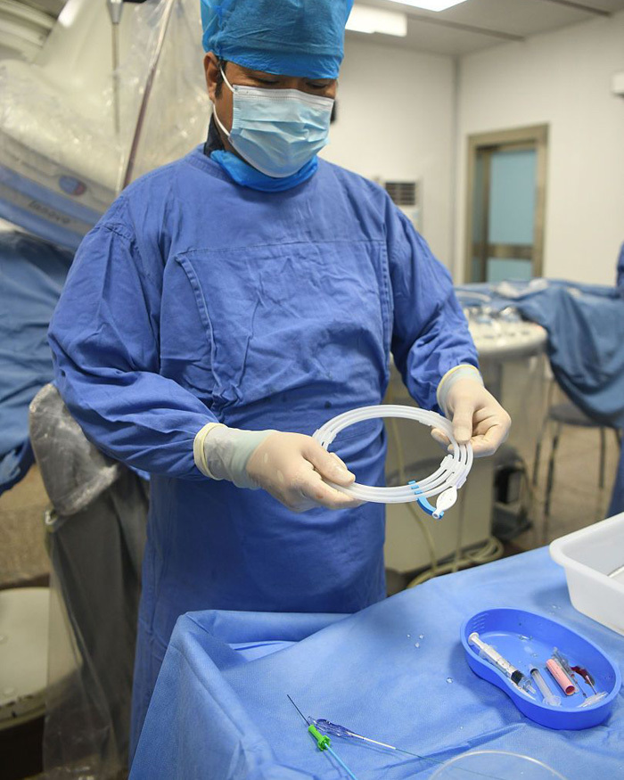 Endoscopic prosthesis breast augmentation - a safer breast augmentation technique