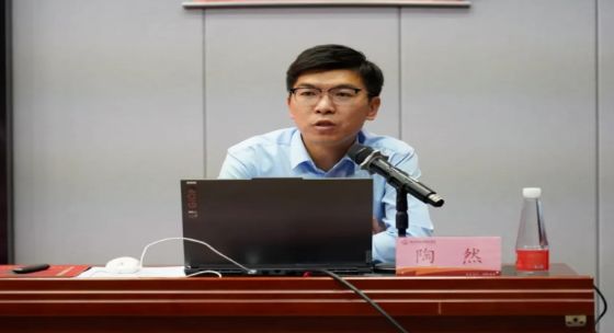 曹妃甸职业技术学院团委书记讲团课