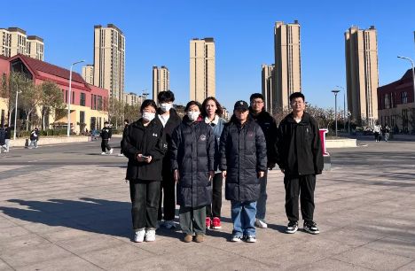 红马甲飘扬凤凰城  | 曹妃甸职业技术学院青年志愿者协会组织开展垃圾分类专项志愿服务