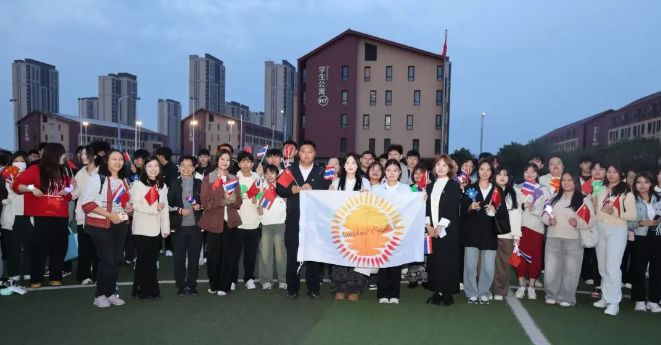 草坪音乐会丨中泰文化共舞的欢乐之夜