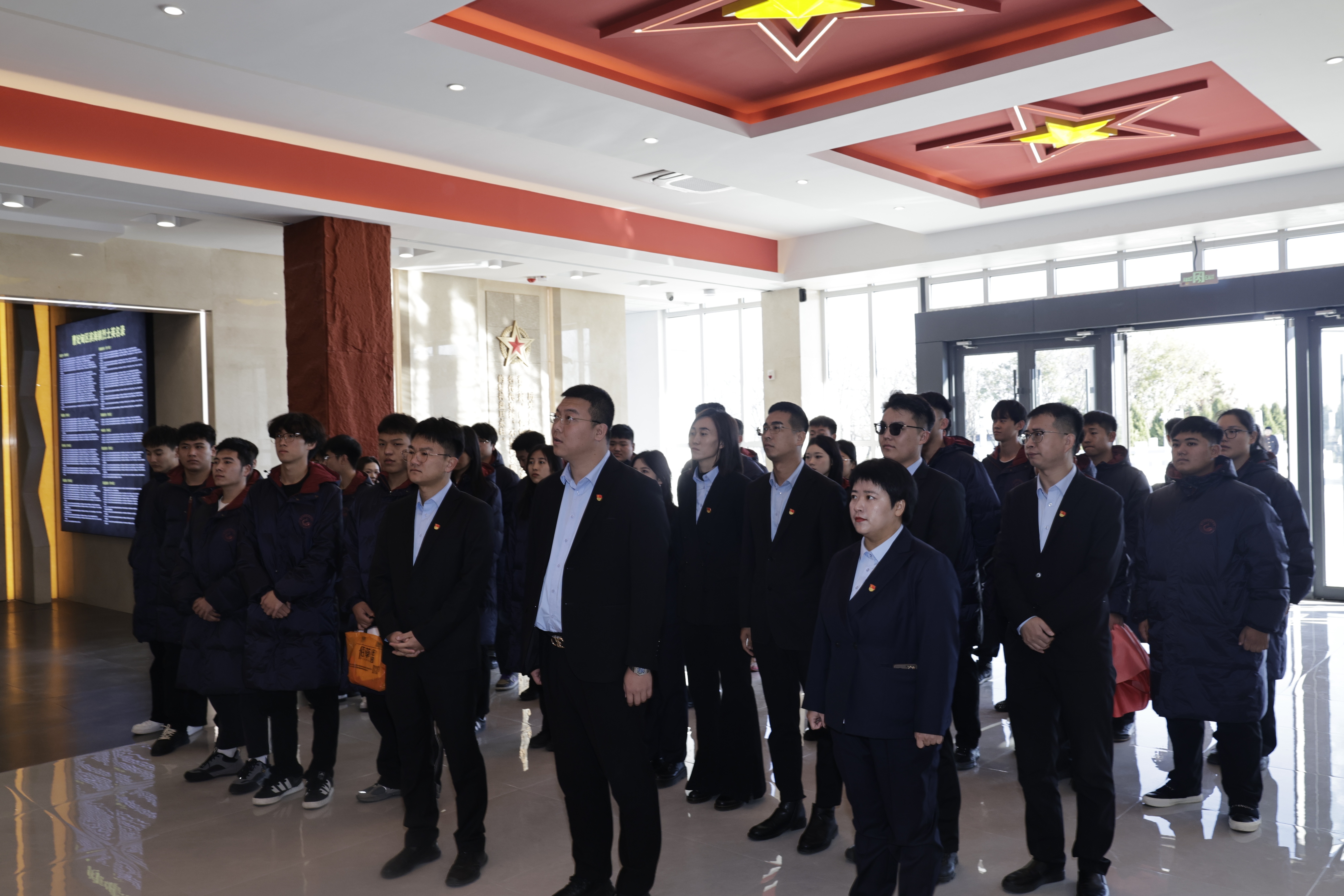 追寻红色足迹，传承革命精神 |  人工智能学院党支部组织开展王翠兰烈士陵园红色研学实践活动