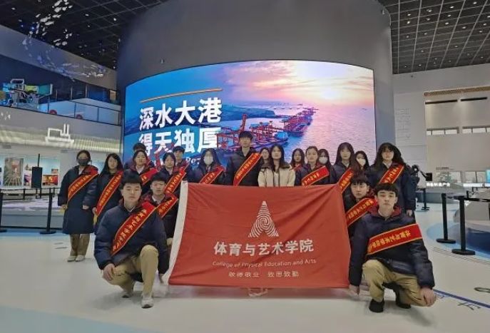 学雷锋月|“青春志愿行，雷锋精神传”体育与艺术学院团总支开展曹妃甸区城市馆志愿服务活动