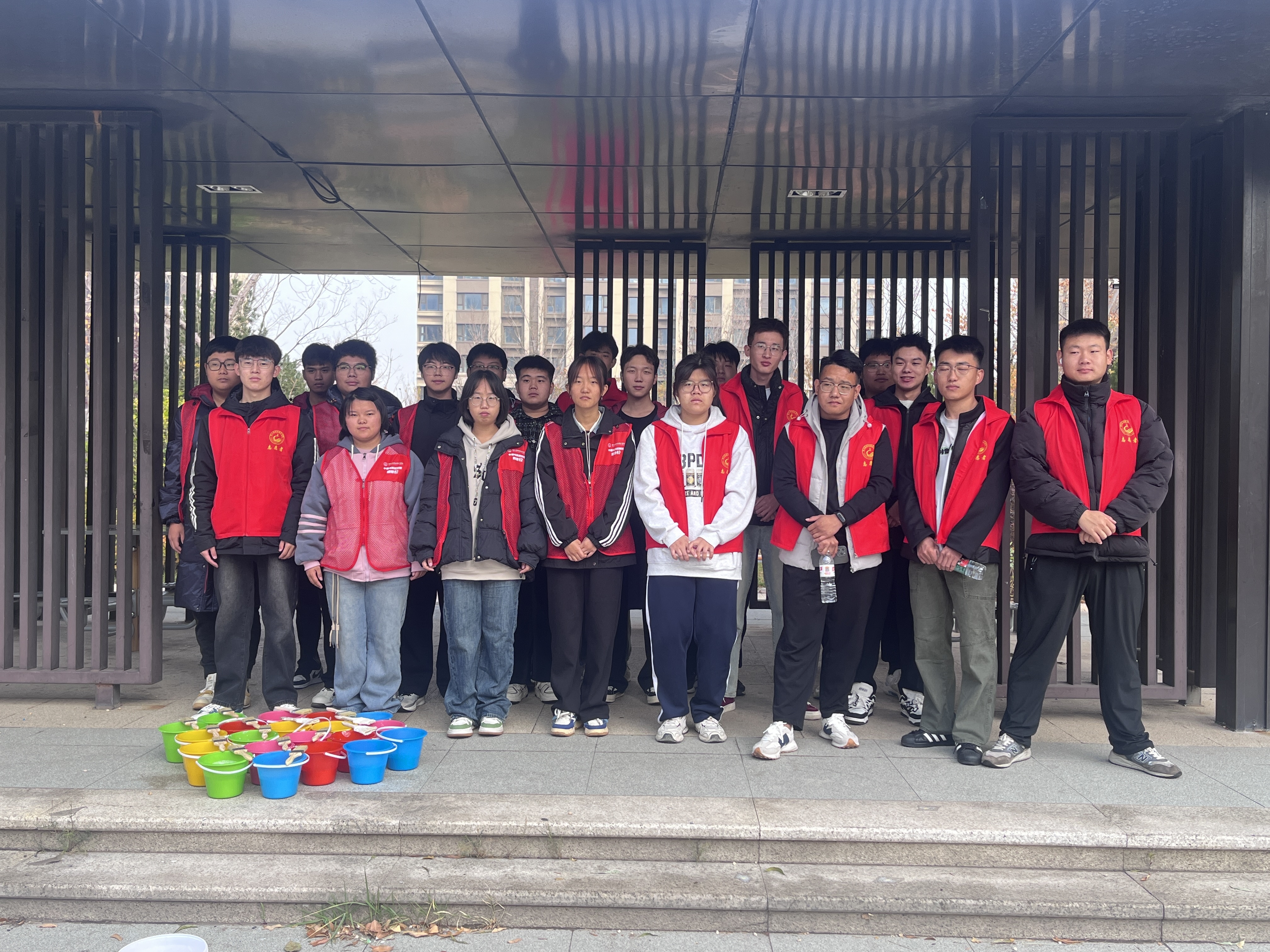 初见冬季，守护绿意｜人工智能学院守望童心志愿服务社会实践团队携手社区共绘生态保护新篇章