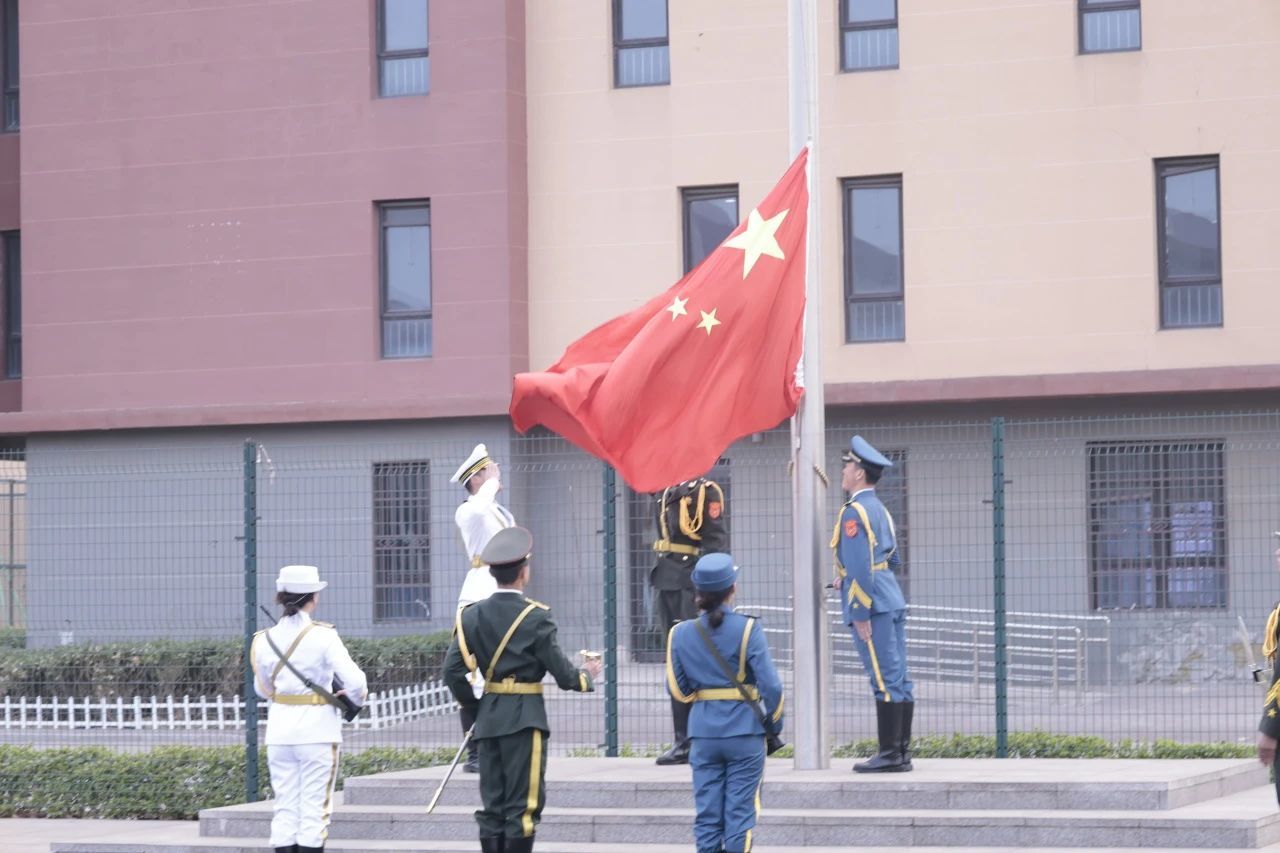 心向国旗 智创未来 | 人工智能学院组织举行“国旗下的讲话”升旗仪式